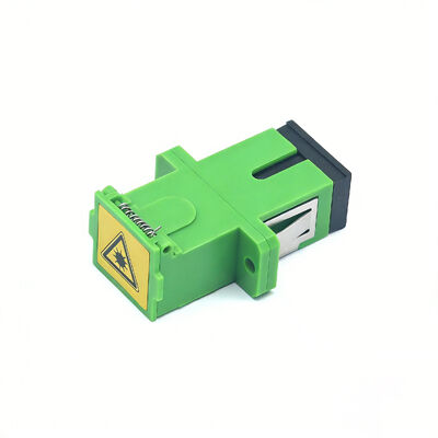 電気通信 光ファイバーSC APC アダプタ 自動シャッター付き 0.2dB 挿入損失 500 サイクル耐久性